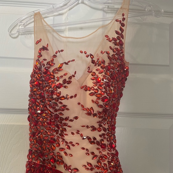 Red Prom Dress *size 0* - Picture 4 of 7